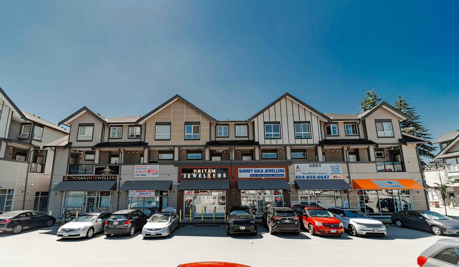 216 - 32083 Hillcrest Avenue