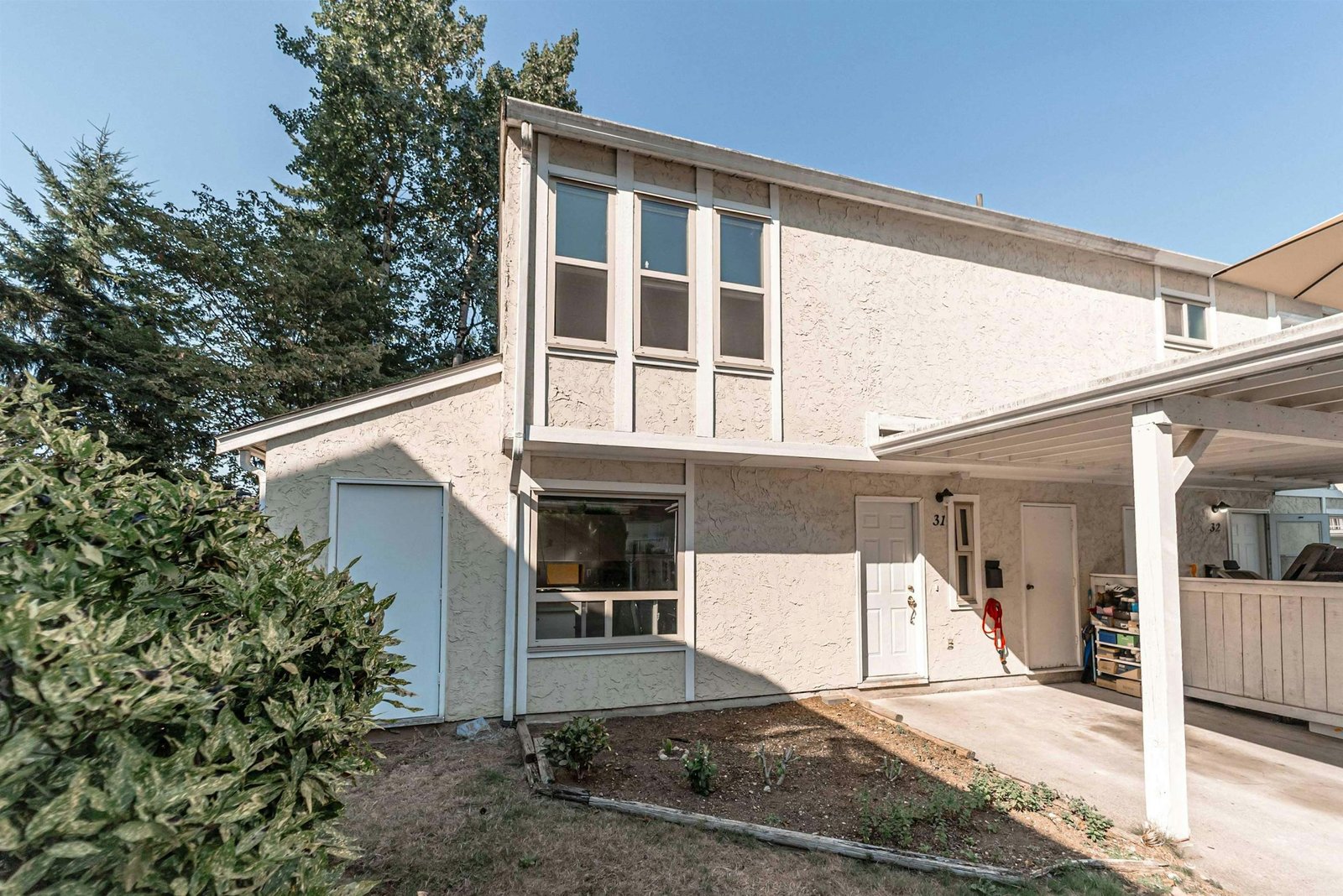 31 - 3075 Trethewey Street